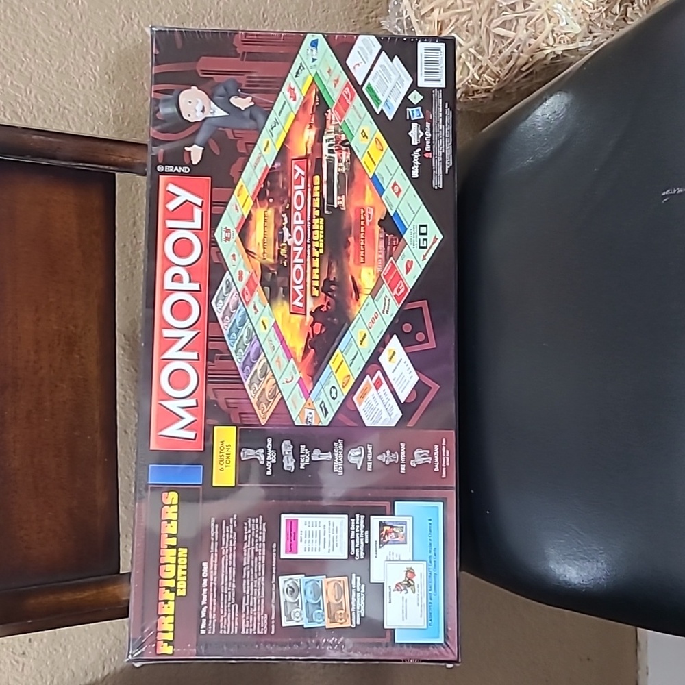 Monopoly Firefighters Edition - Picture 2 of 5
